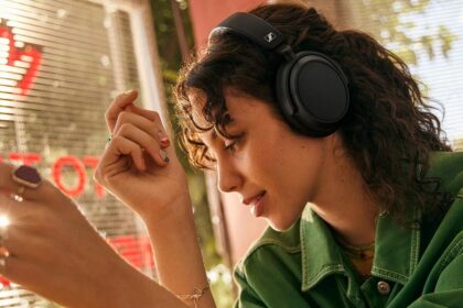 Sennheiser ACCENTUM Plus wireless headphones €230 – 50hr battery life