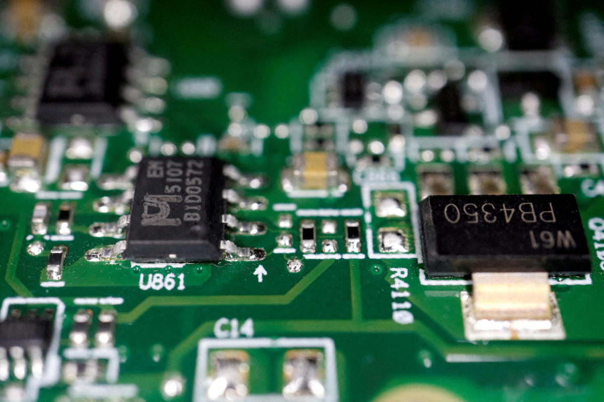 South Korea aims to bolster local chip production with $19 billion of support
