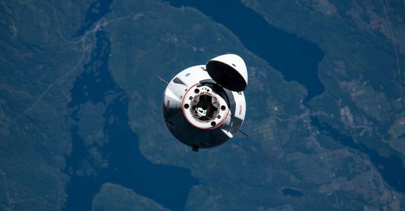 SpaceX spacecraft looks amazing in this new museum display