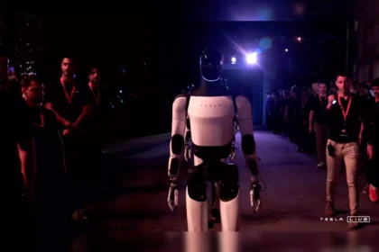 Optimus at 'We, Robot' Event